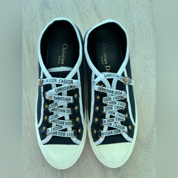 Walk'n'Dior Sneaker
39 
Black Cotton Canvas - Picture 1 of 4